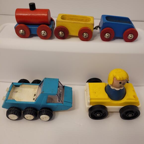Vintage Toys Lot Of 6 Pieces Wood Train Fisher Price Little People Dune Buggy - Picture 1 of 9